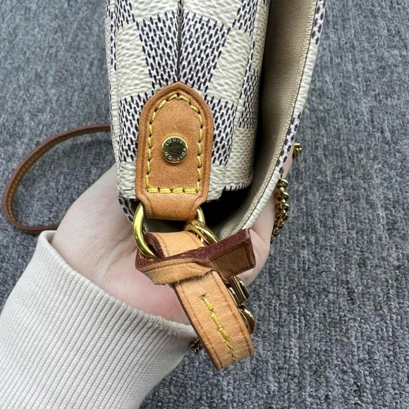 Auth Louis Vuitton Favorite MM White Damier Azur Shoulder Bag 835-110524 - Picture 6 of 16